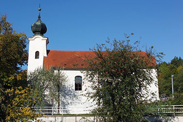 Romnsky rmsko-katolcky kostol sv. Michala Archanjela Modrov